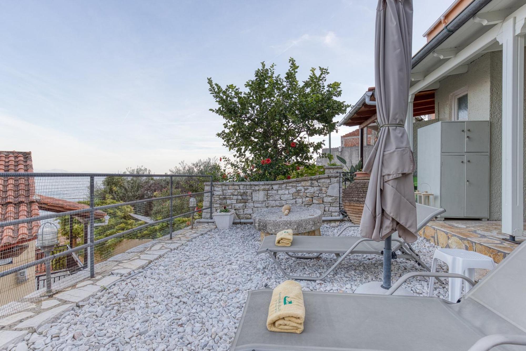 Villa Angeliki By Tsiolis Family Katavolos Exterior photo
