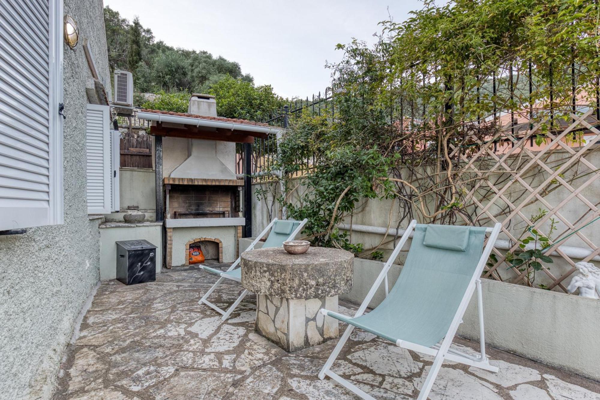 Villa Angeliki By Tsiolis Family Katavolos Exterior photo